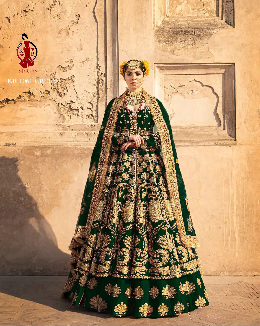 Ivory Lehenga Set With Bottle Green Dupatta – Naaz By Noor