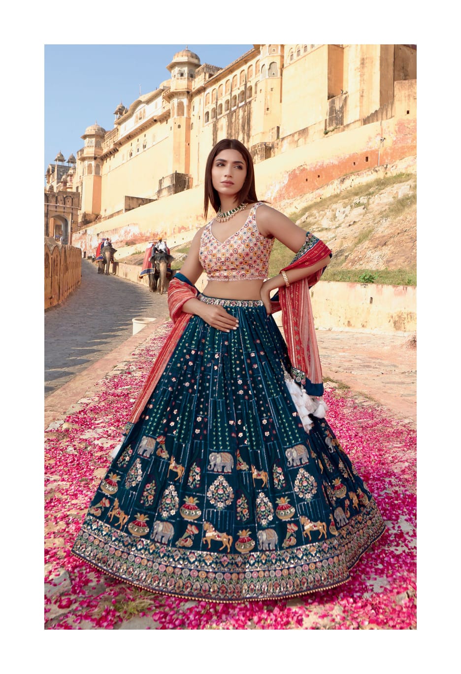 Buy Latest Designer Kurta Lehengas for Women Online