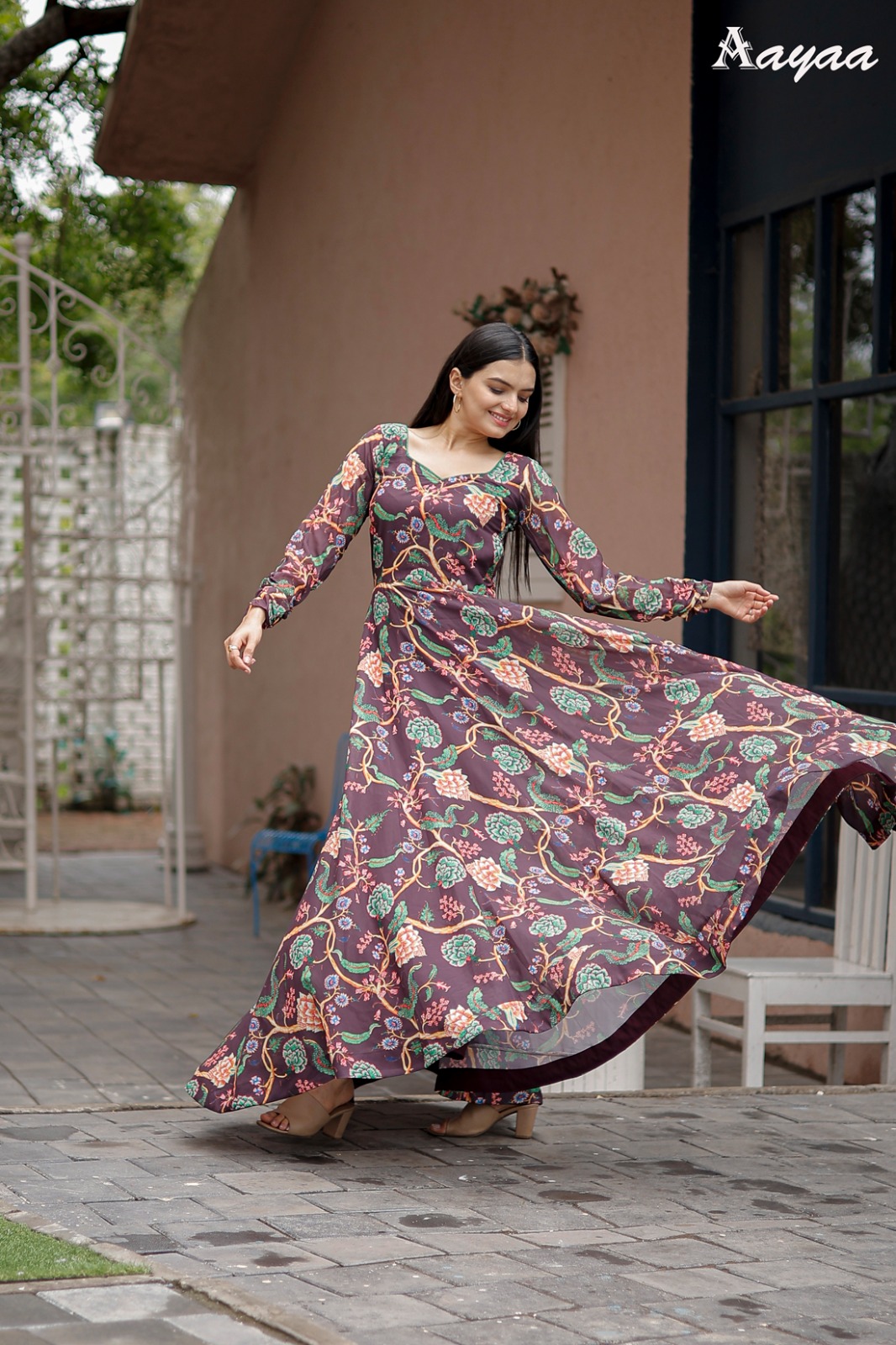 New Designer Party Wear Look Gown and Dupatta With Fully 8 Meter Flair –  Prititrendz