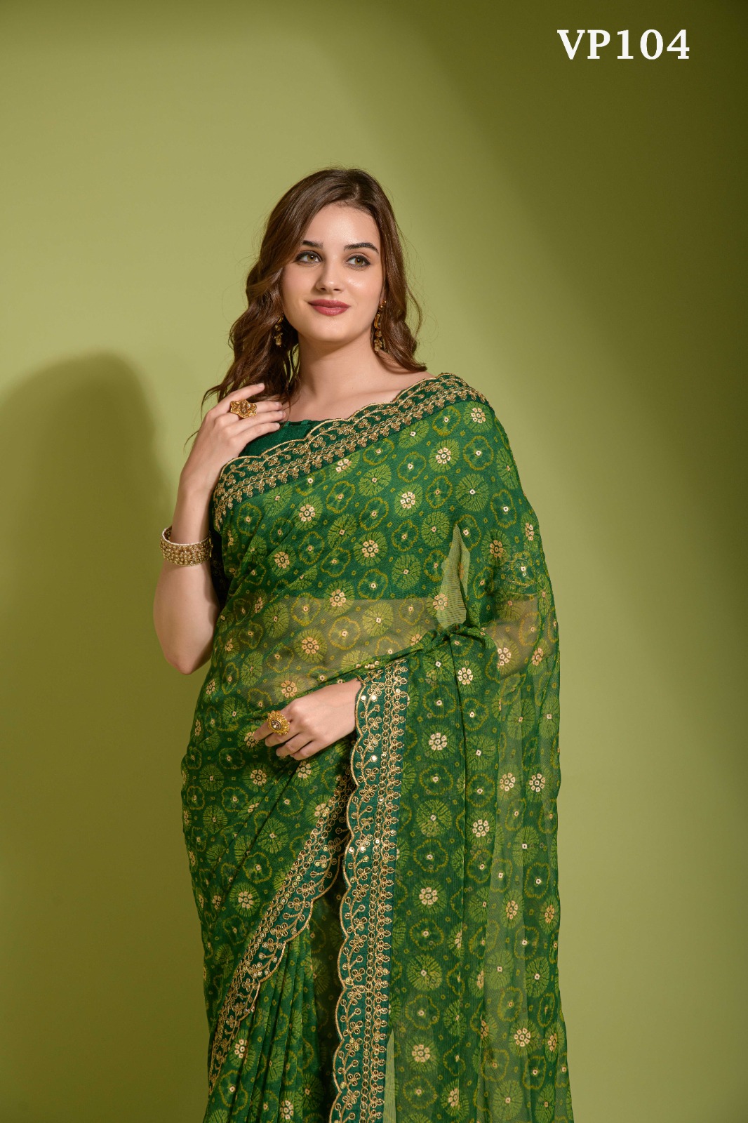 Kriti Sanon's Rs 18K Masaba Gupta Saree With A Floral Blouse Is A Fresh  Take On