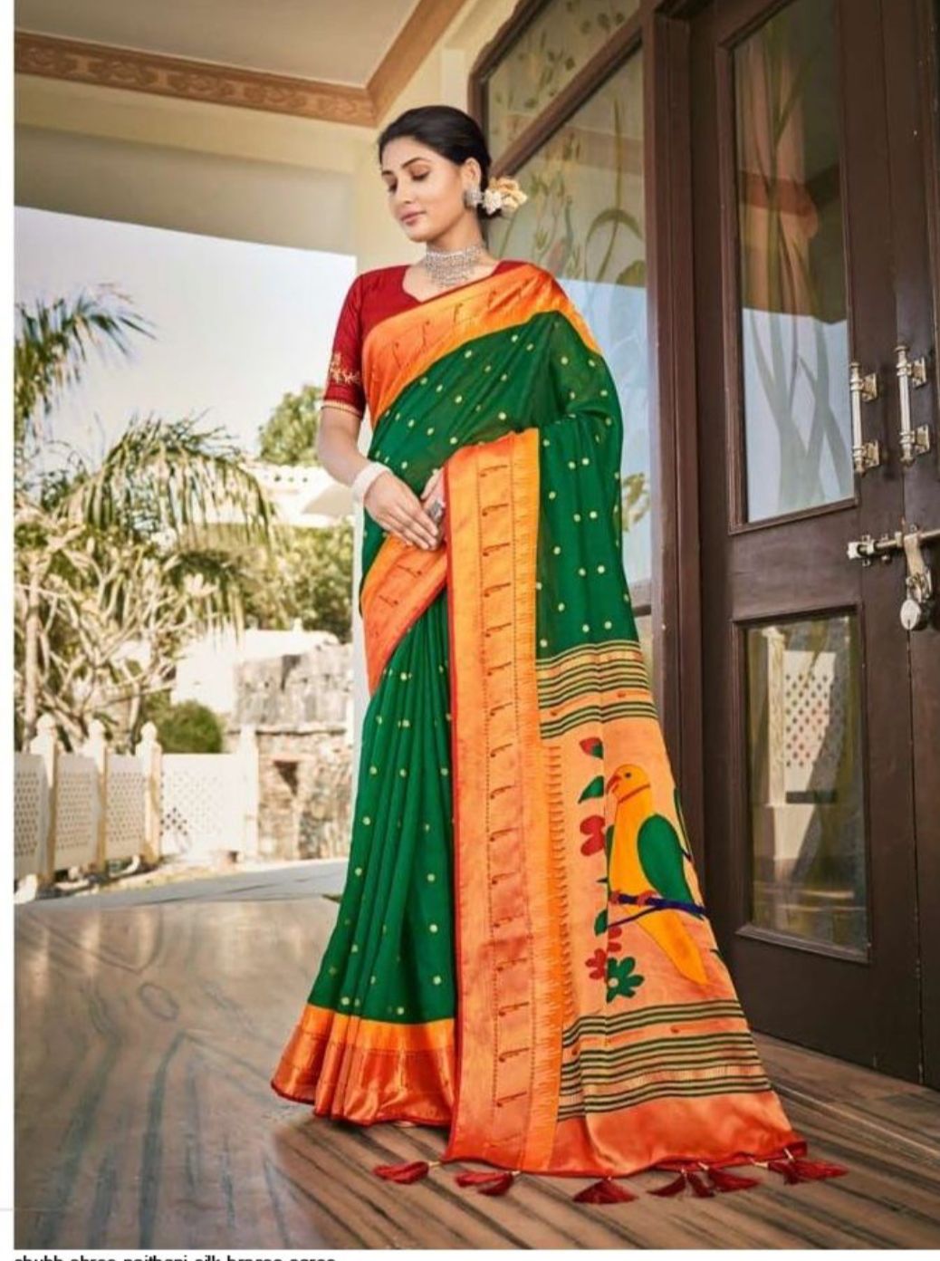 Buy Shree Hans Fashion Women White Woven Jacquard Banarasi Saree Online at  Best Prices in India - JioMart.