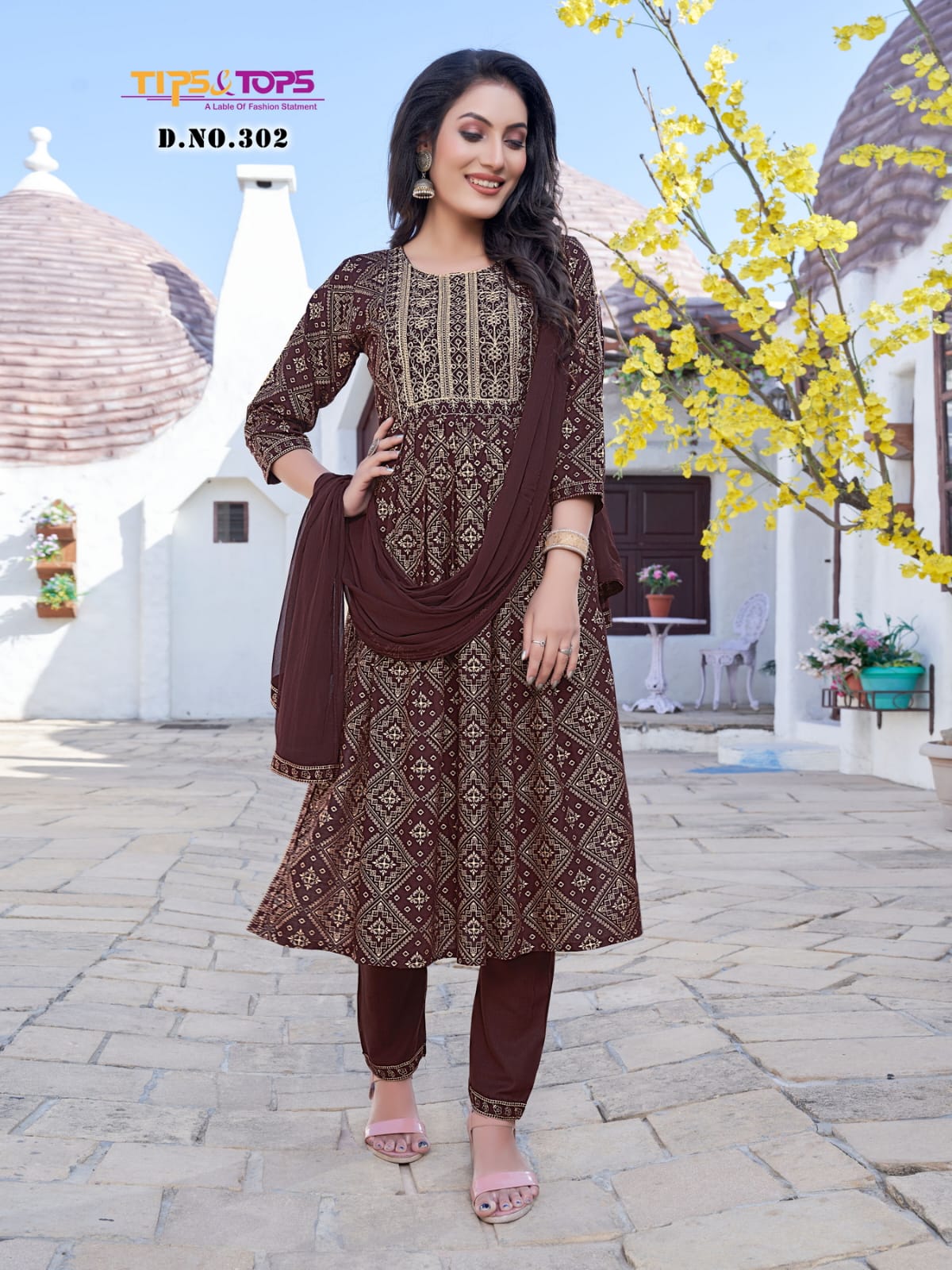 kurti designs latest| kurta designs women| salwar designs| salwar pattern|  aline kurti desig… | Simple frock design, Designer dresses casual, Fashion  design clothes