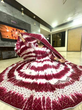 NAVRATRI NIGHTS 2025 BY BLUEHILLS DESIGNER TRADITIONAL LEHENGA CHOLI WHOLESALER IN SURAT