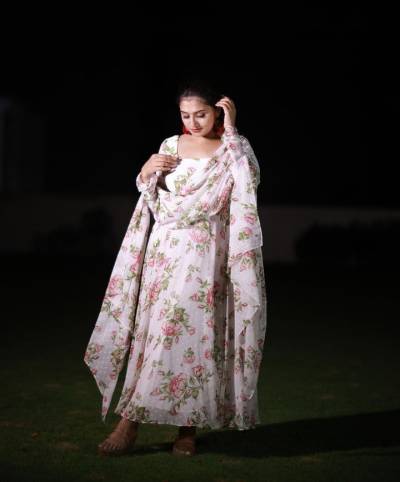 LC 94 BY SAGAR IMPEX DESIGNER GOWN WHOLESALER IN INDIA